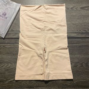 Empetua - Shapewear (Tan)